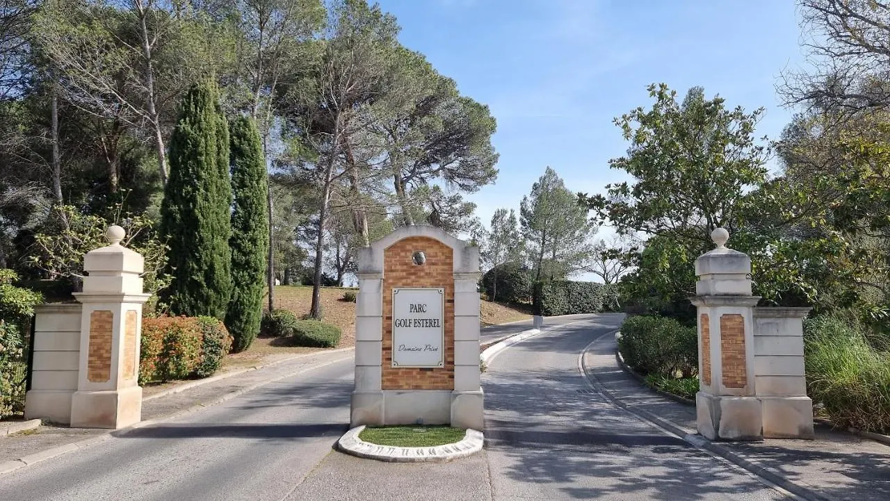 Chez K&D Studio Nature Avec Piscine St Raphael Saint-Raphael  Saint-Raphael (Var)